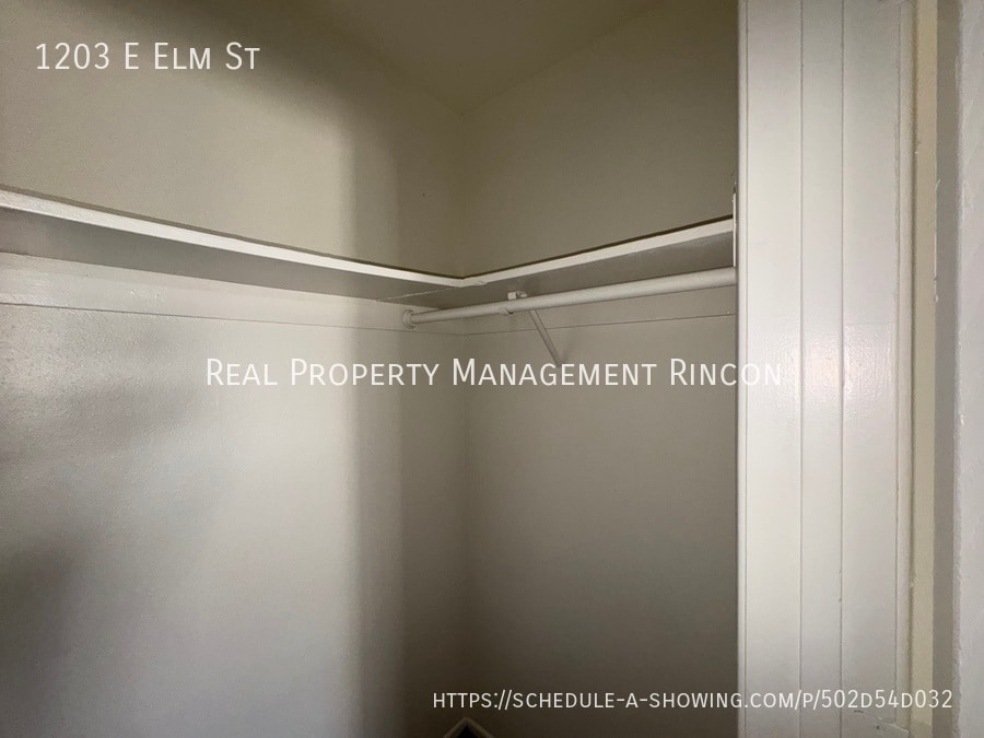 Building Photo - 1203 E Elm St