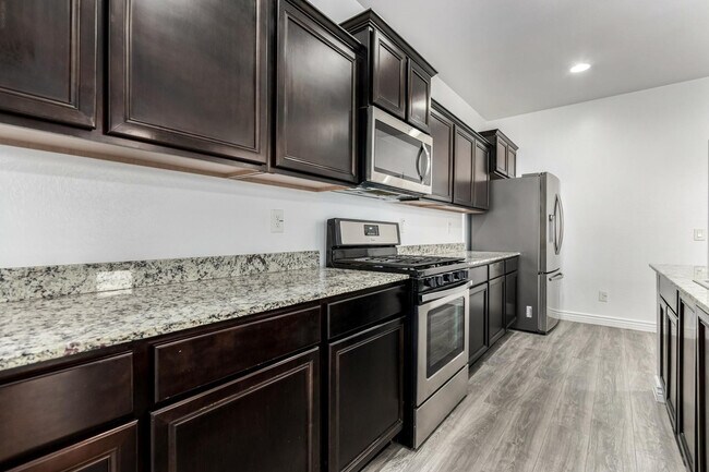 Building Photo - 1035 Carlsbad Dr