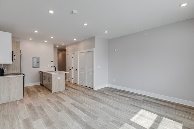 Building Photo - 3924 Haverford Ave