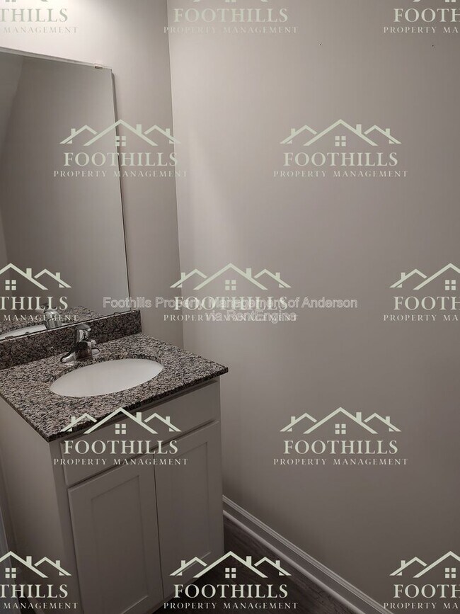 Building Photo - 145 Adger Rd