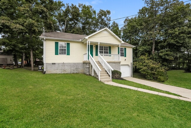 Building Photo - 425 Jonesboro Ct