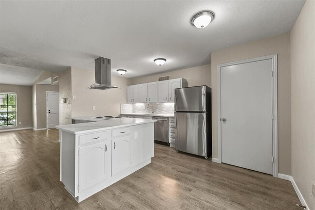 Building Photo - 6931 Tara Dr