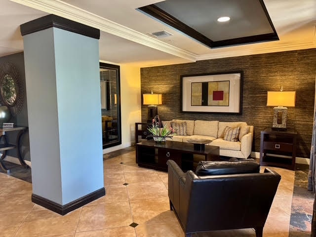 Building Photo - 4905 Midtown Ln