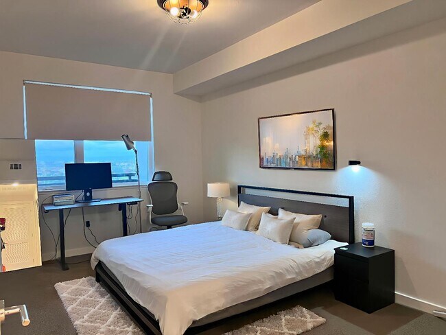 Building Photo - 400 El Camino Real