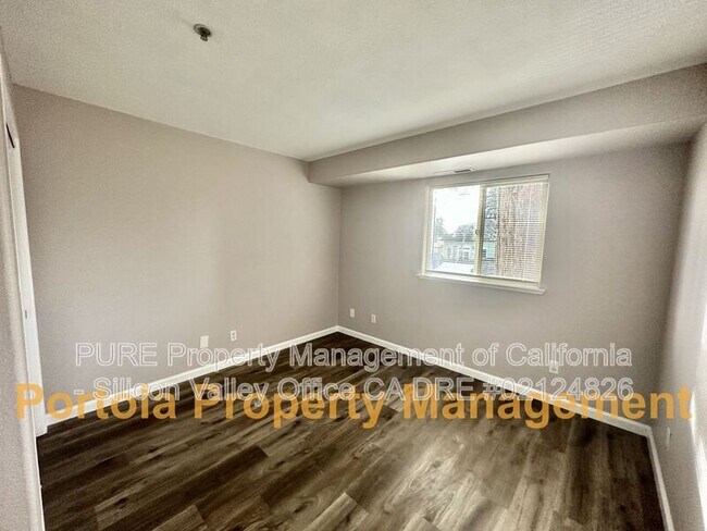 Building Photo - 126 Hunolt St
