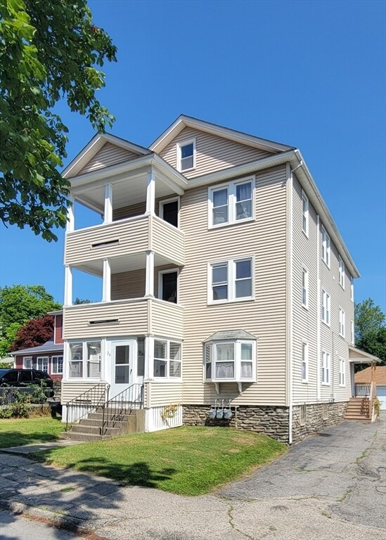 Building Photo - 26 Stebbins St
