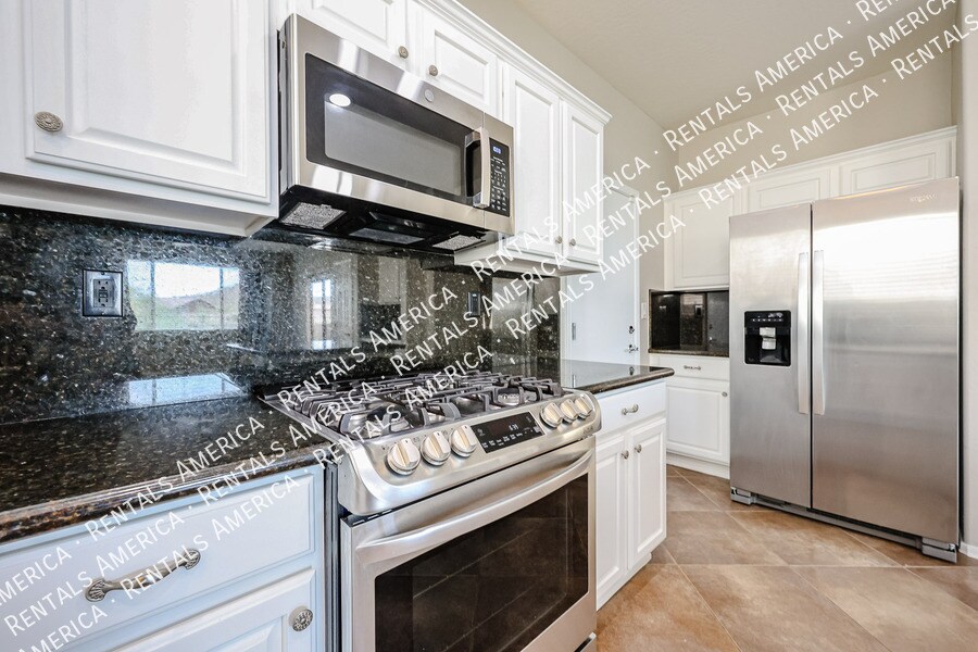 Building Photo - 3751 Desert Creek Ln