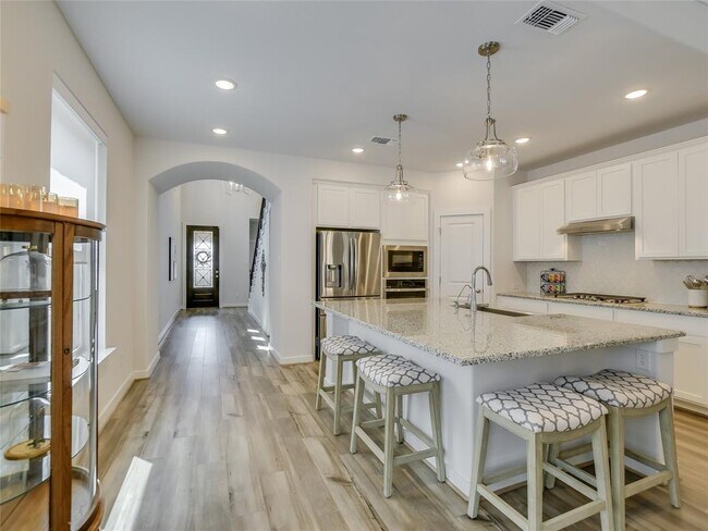 Building Photo - 8107 Prairie Rye Dr