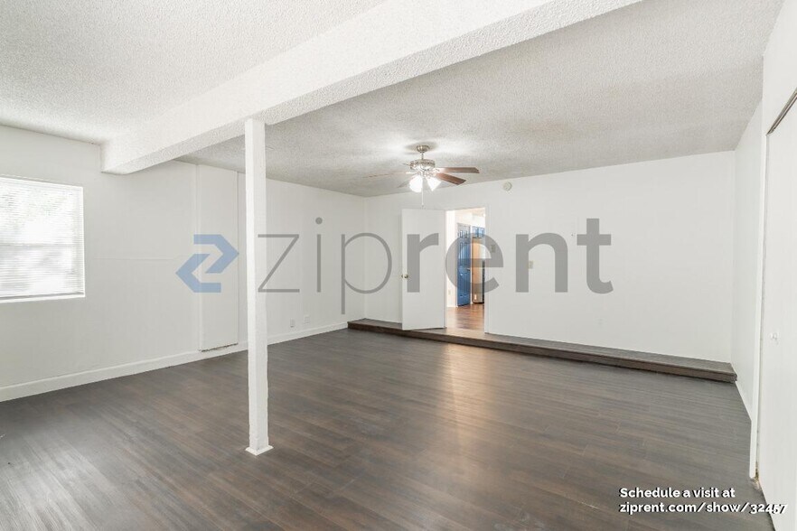 Building Photo - 4708 Carsonhill Dr
