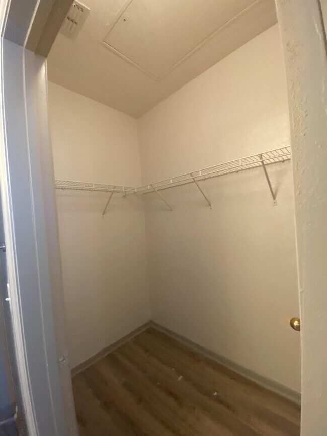 Building Photo - 3741 Conroy Rd