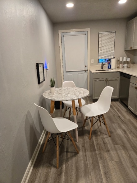 Building Photo - 3520 Post St