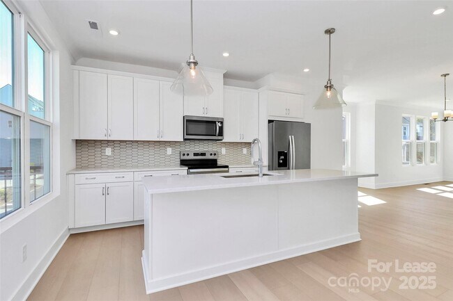 Building Photo - 1103 Kokomo Ln