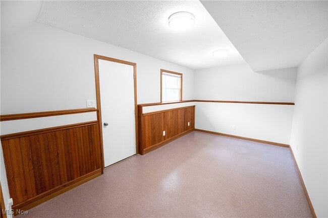 Building Photo - 273 Allen Dr