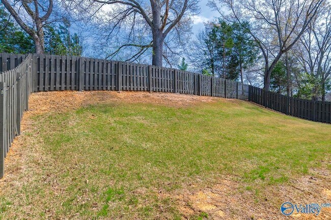 Building Photo - 125 River Springs Ct