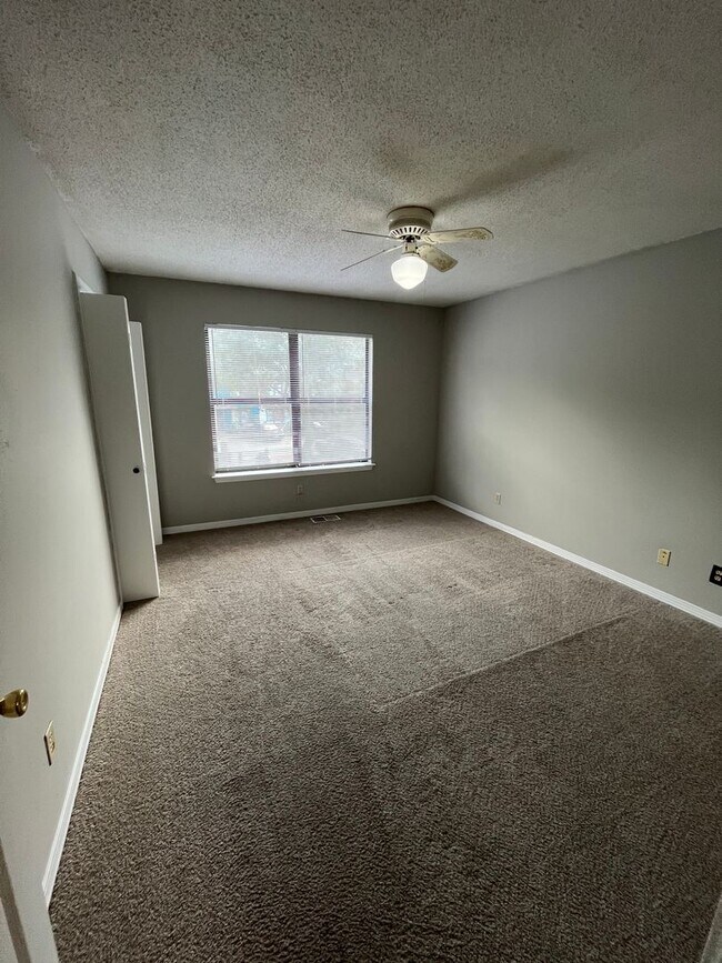 Building Photo - 618 Gap Creek Dr