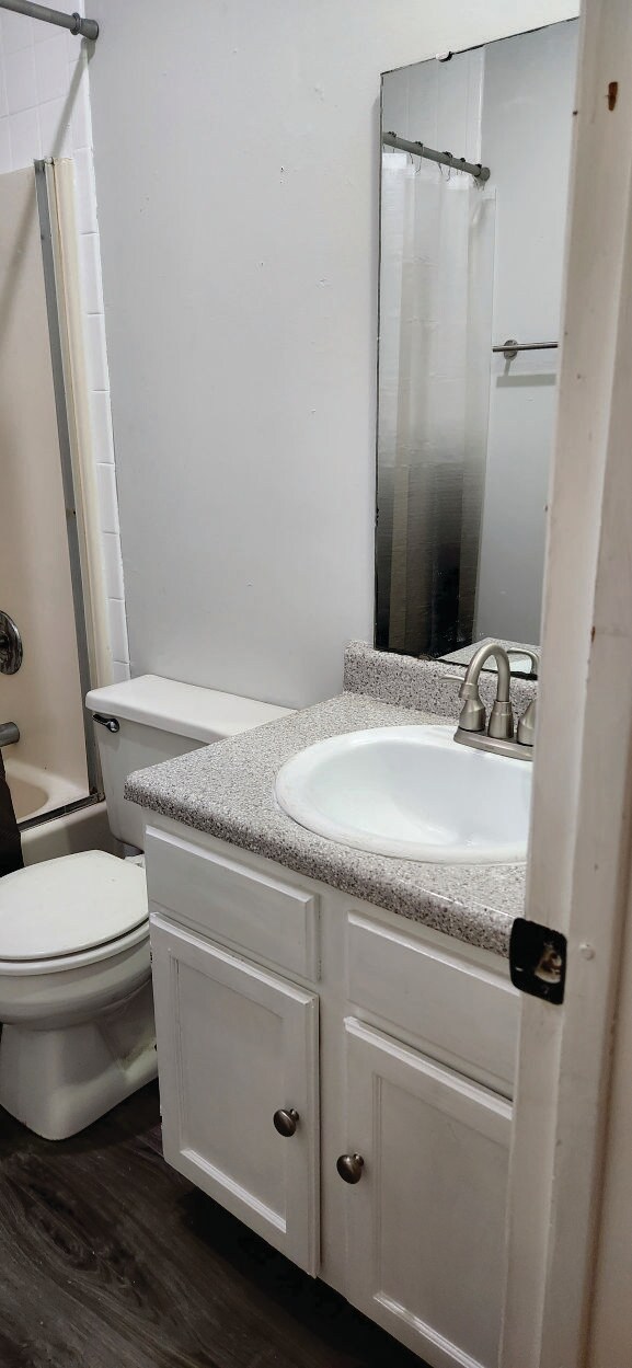 Building Photo - 1429 N Sherman Ave