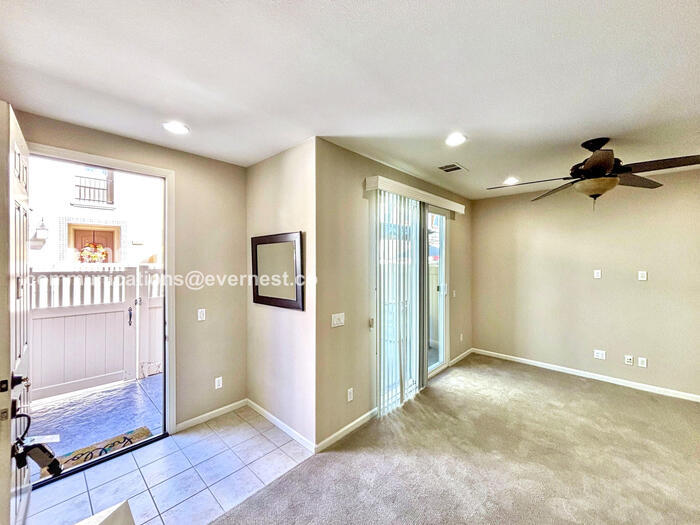 Building Photo - 44064 Calle Luz