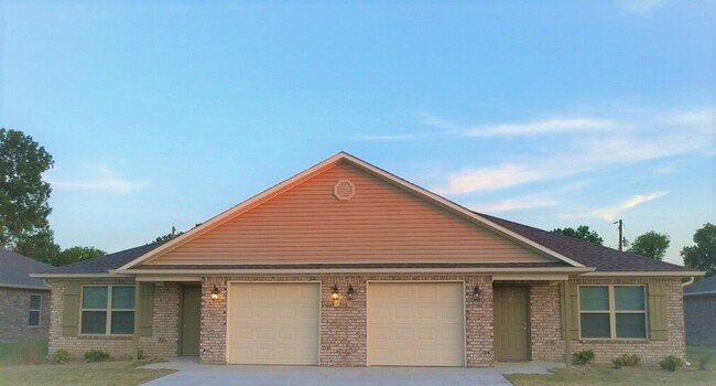 Primary Photo - StoneRidge Duplexes of Bentonville