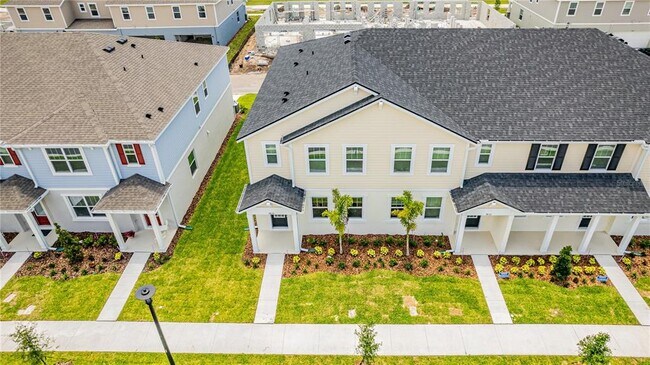 Building Photo - 9836 Walkway Dr