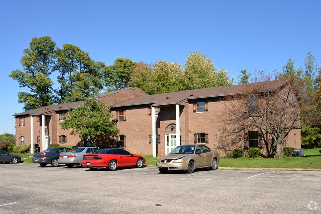Primary Photo - Chateau-Ridge Apartments