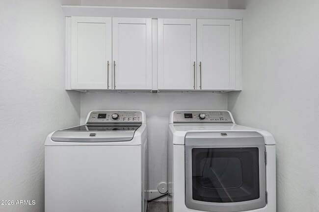 Building Photo - 3777 E Vallejo Dr