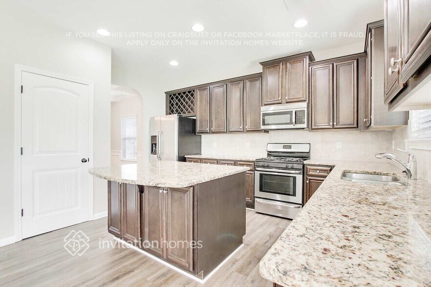 Building Photo - 4058 Dinmont Chase