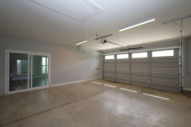 Building Photo - 3962 Buckhorn Ridge