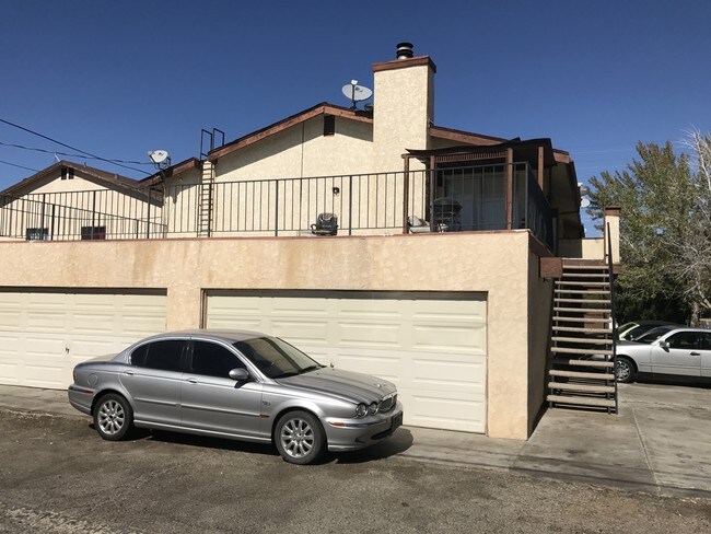 44757 Patio,Garage, Alley - 44757 Stanridge Ave