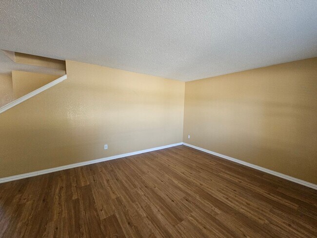 Building Photo - Incredible home available in Reserve At Hi...