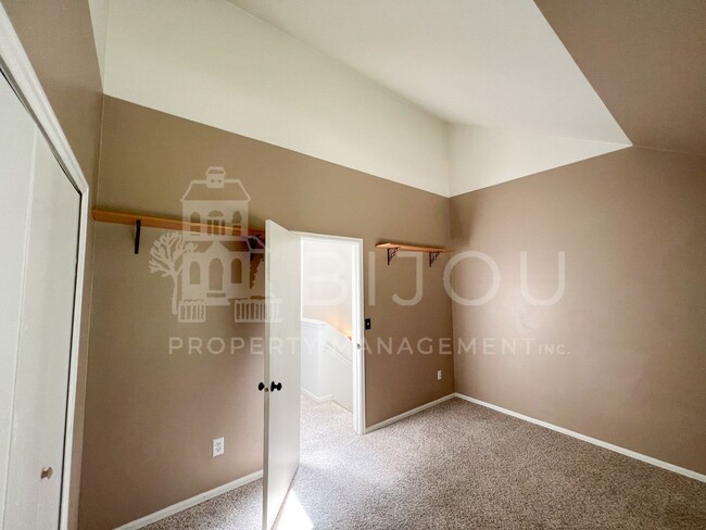 Building Photo - Ptarmigan Valley Townhome