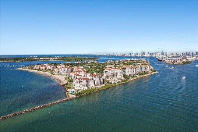 Building Photo - 7133 Fisher Island Dr