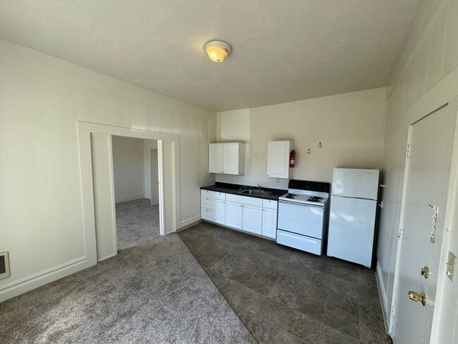 Building Photo - 309-361 NW Jackson