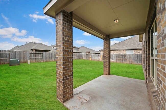 Building Photo - 2411 Lowndes Point