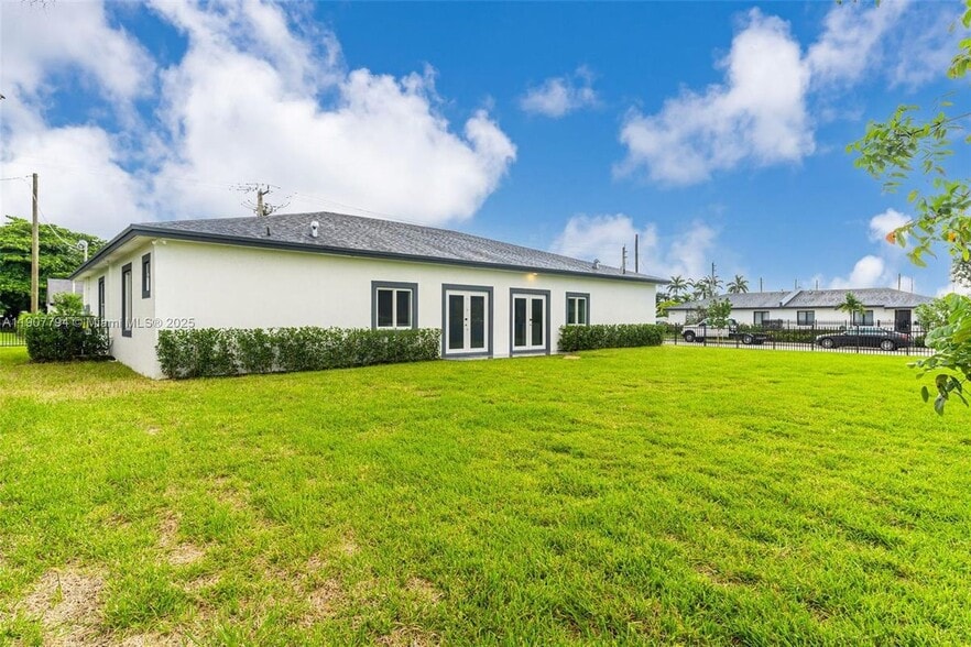 Building Photo - 11870 SW 220th St