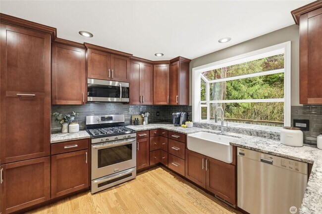 Building Photo - 3bd/2.25ba Duvall Home
