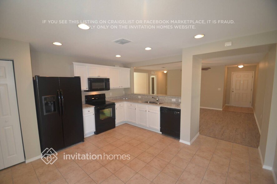 Building Photo - 9144 Gablewood Pl