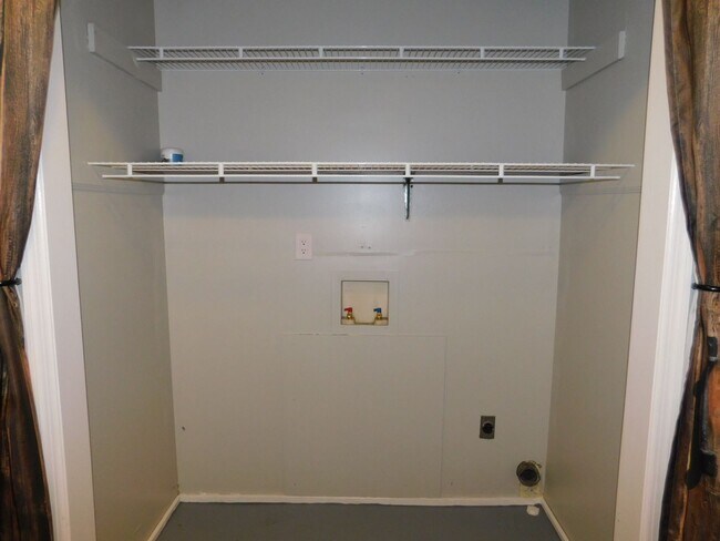 Building Photo - Charming Home in Havelock