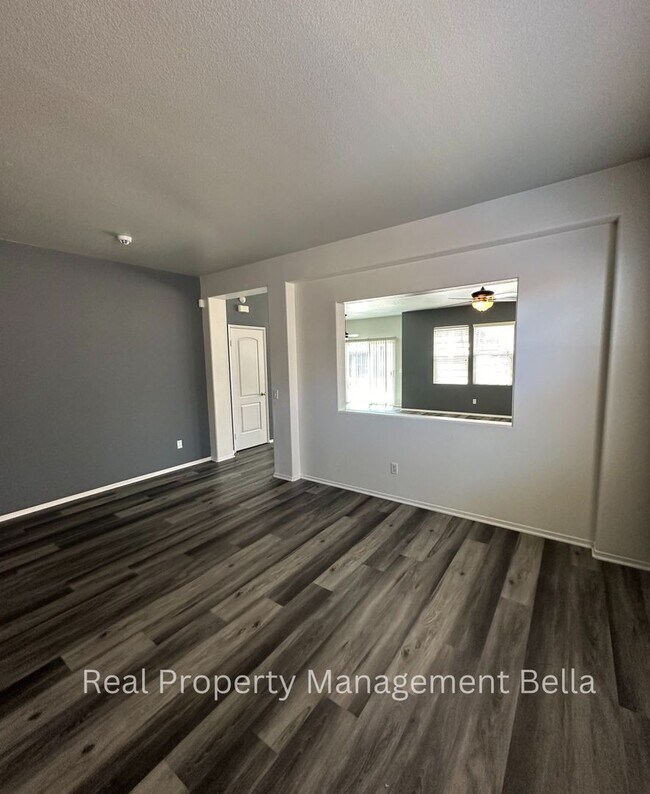 Building Photo - 3 Bed 3 Bath Perris Home w/ Office Space & Community Pool