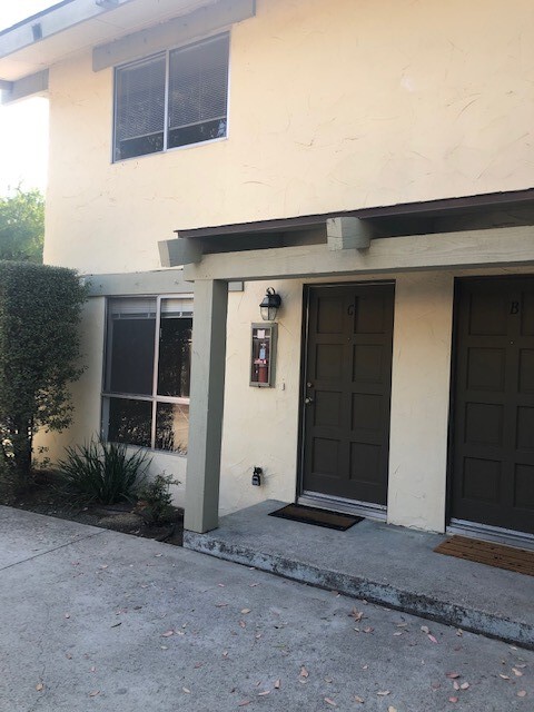 Front Door - 1279 Bond St