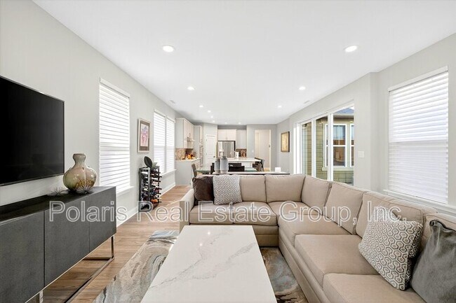 Building Photo - 6942 Cherry Creek Blvd