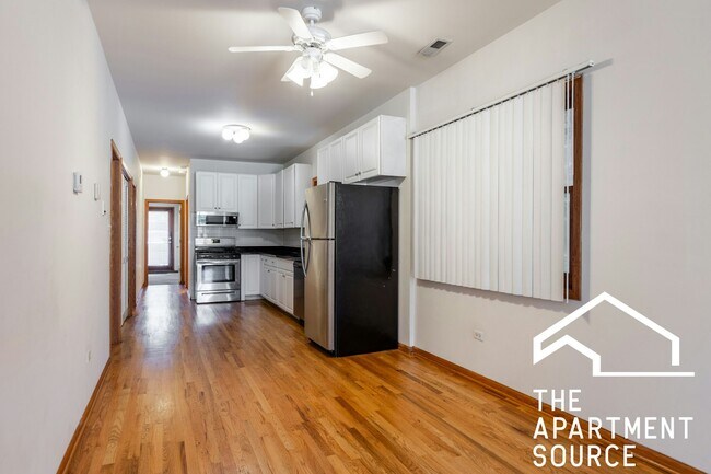 Primary Photo - 920 N Paulina St