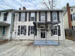 Building Photo - 437 E King St