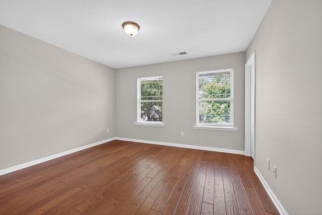 Building Photo - 3277 Castleberry Village Dr