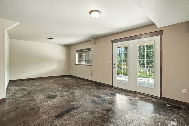 Building Photo - 23732 N Lakeview Blvd