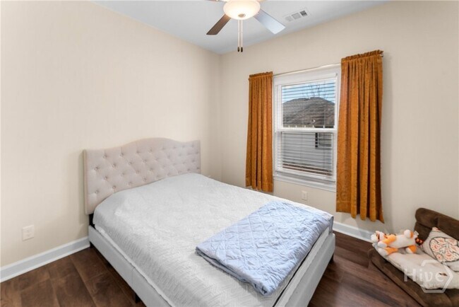 Building Photo - 1403 E Anderson St