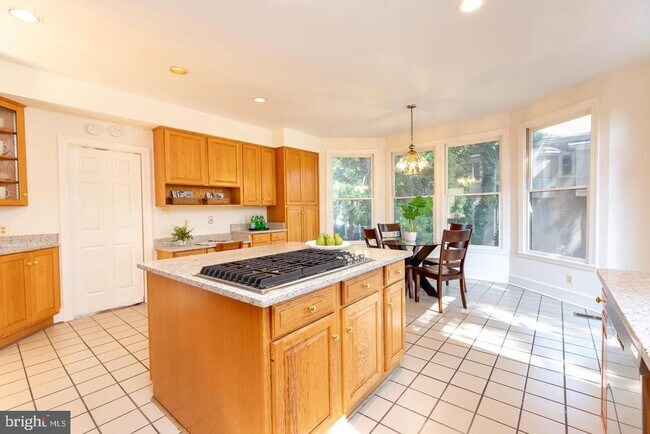 Building Photo - 6413 Wilson Ln