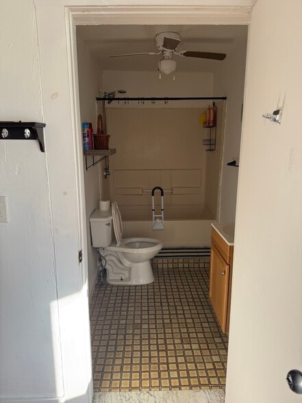 Building Photo - 255 Millbury St