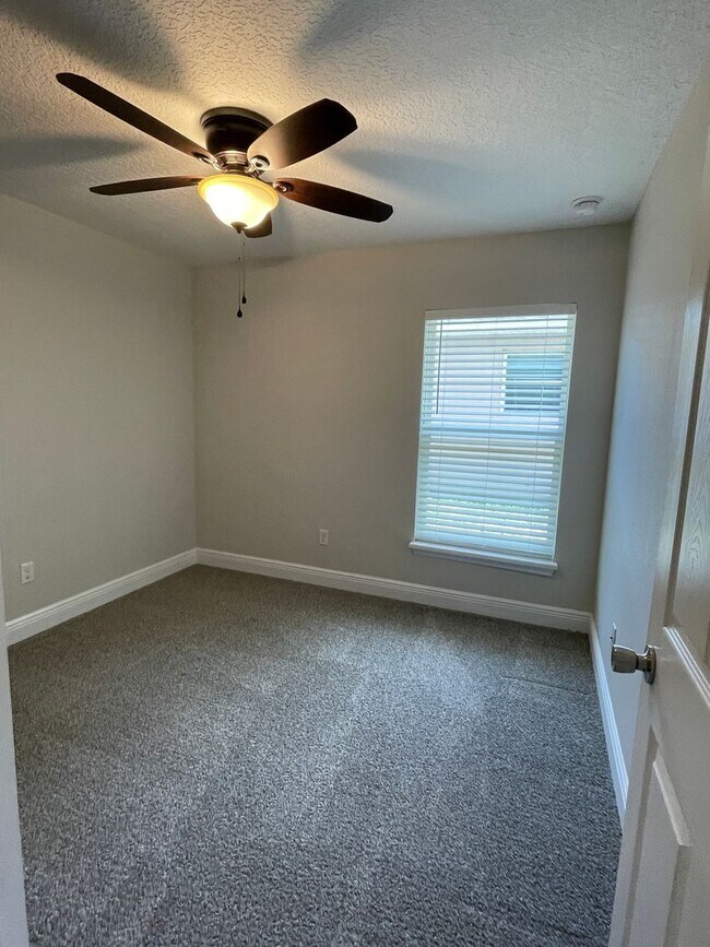 Building Photo - 528 Citrus Ave