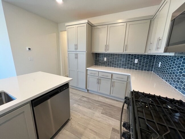 Building Photo - Newer Construction Home located in desirab...