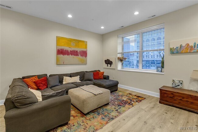 Building Photo - 251 Main St